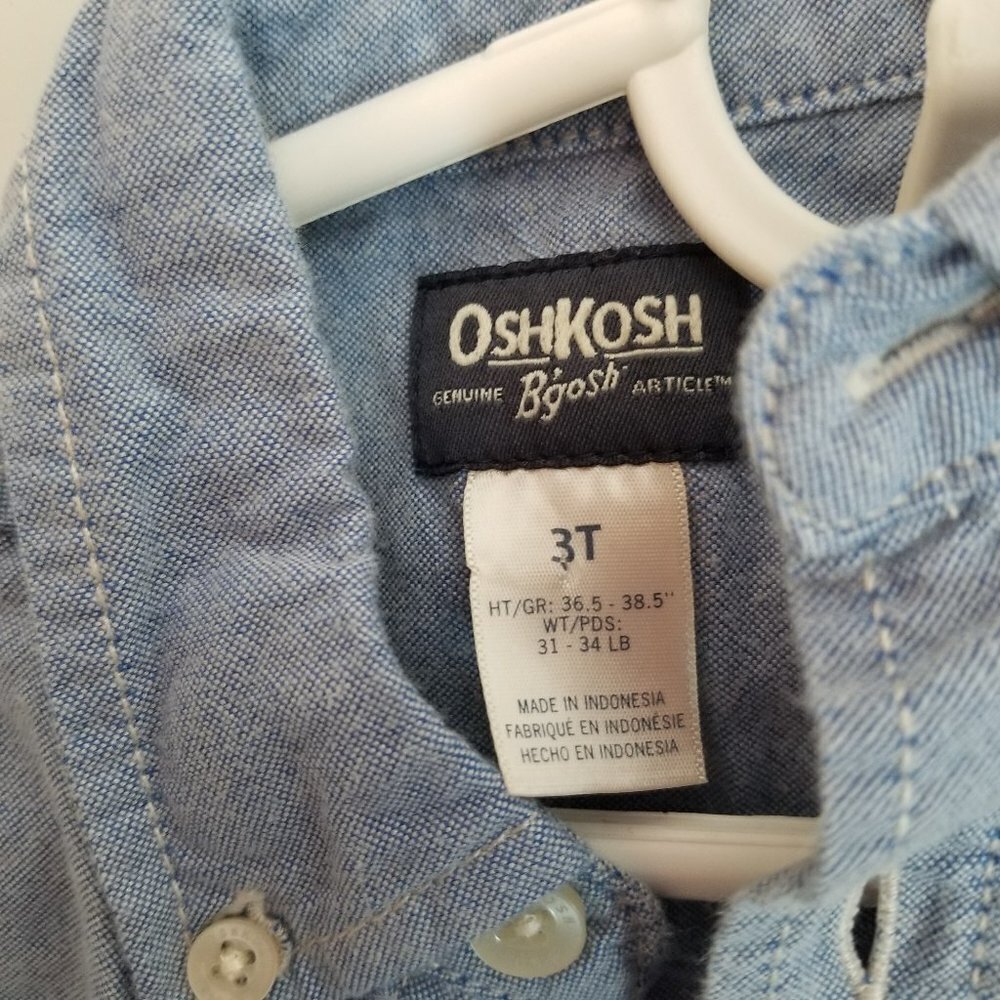 OSHKOSH Boy's blue oxford shirt 3T 💙